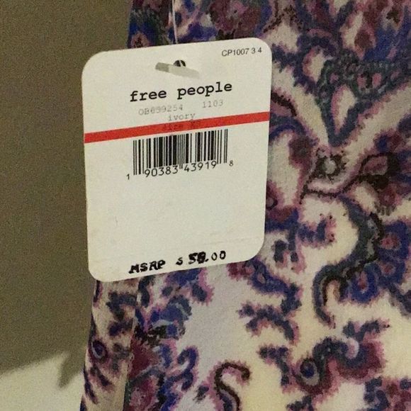 FREE PEOPLE Top Paisley V-Neck w/ Lace trim Adjustable Spaghetti Straps Size XS - Picture 4 of 6